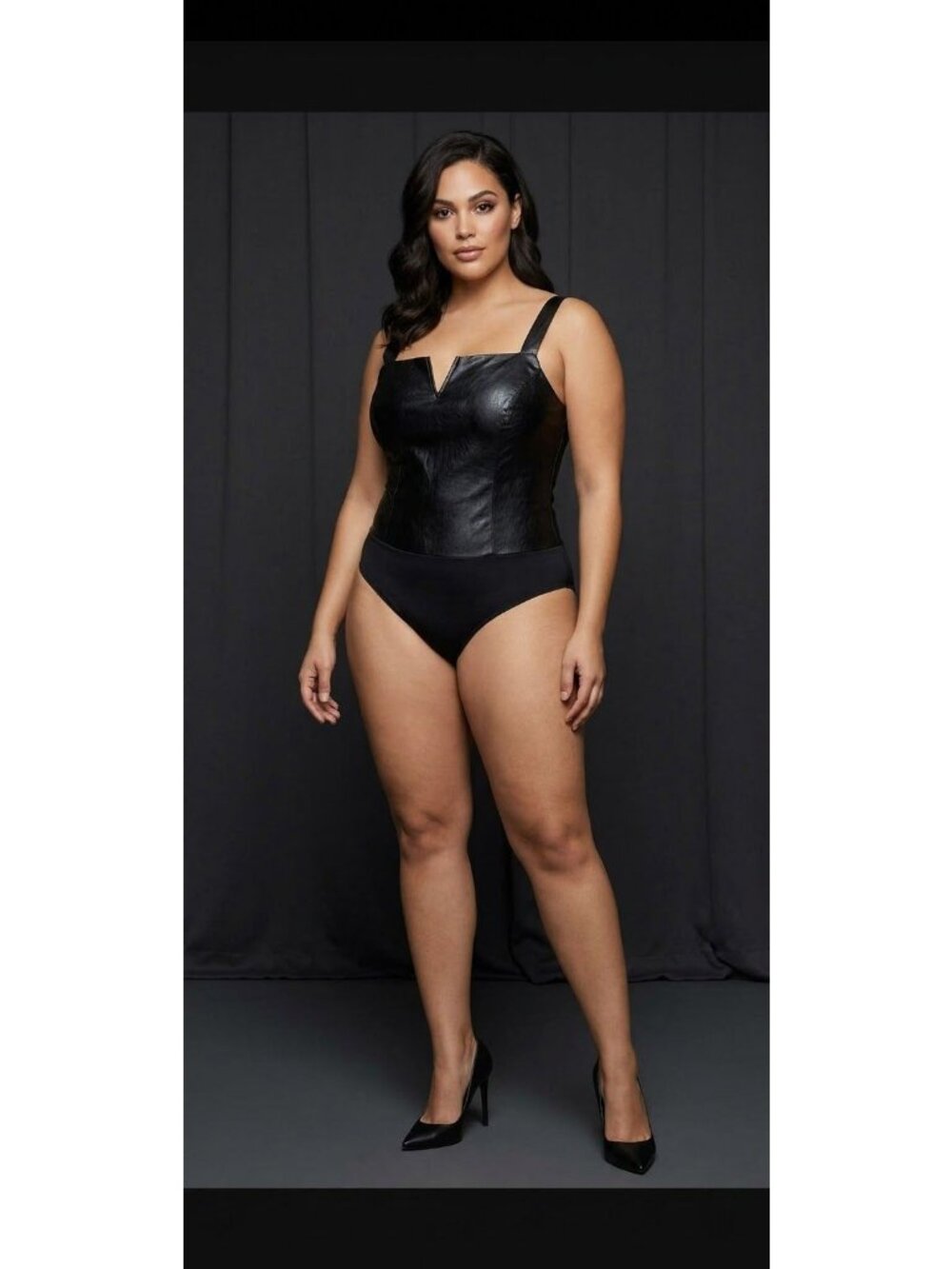 TCEC Black Faux Leather Bodysuit With V-Neck Detail Womens Large
